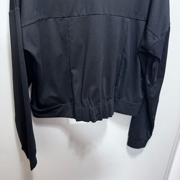 Fabletics Black Cropped Full Zip Long Sleeve Pleated Back Size XL - Picture 7 of 8